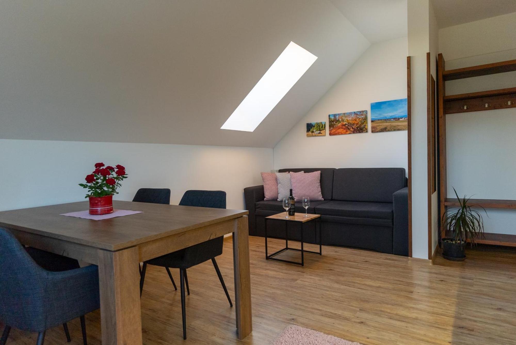 Apartmany Kohoutek A Slepicka V Novohradskych Horach Nové Hrady Exterior foto